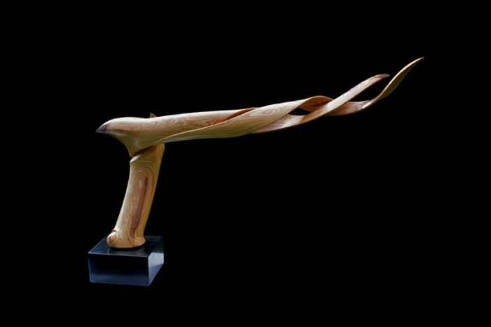 Twisted, 2014, Eschenholz/Granitsockel,Höhe/Länge ca. 40cm X 70cm