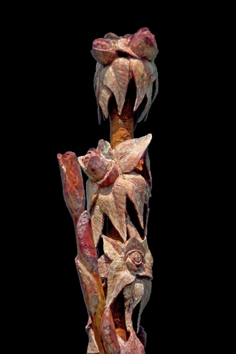 Blütenbaum, 2015, Zedernholz/farbige Lasur, Höhe ca. 5,0m