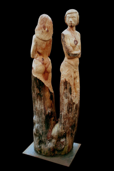 Aus dem selben Holz geschnitzt, 2007, Kiefernzwille, Höhe ca. 2,0m