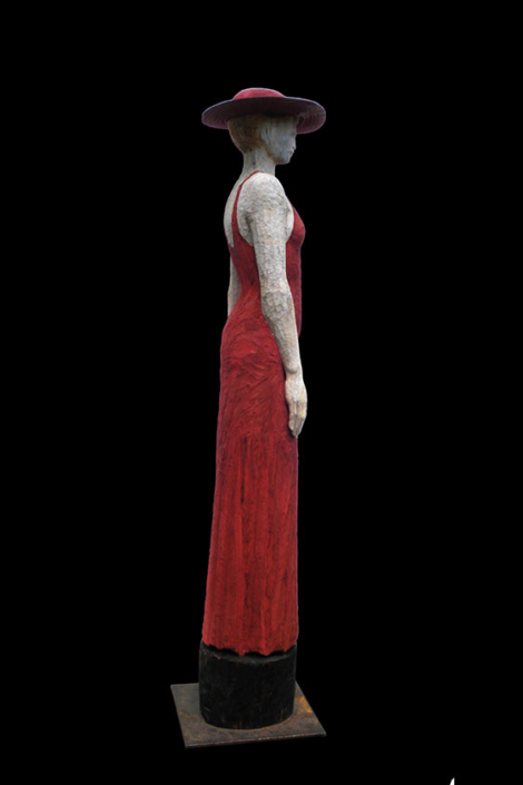 Lady in Red, 2009, Lärchenholz/Acrylfarbe, Höhe ca. 1,60 m