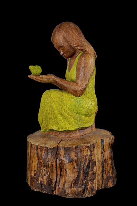 Mädchen mit Zitronenfalter, 2009, Birnbaum/Acrylfarbe, Höhe ca. 85cm
