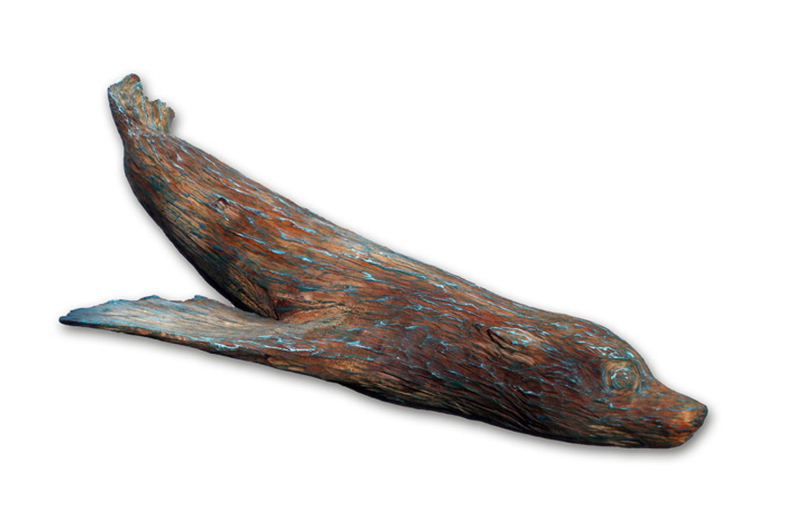 Seelöwe, 2011, Walnussholz/Acrylfarbe, Länge ca. 90cm