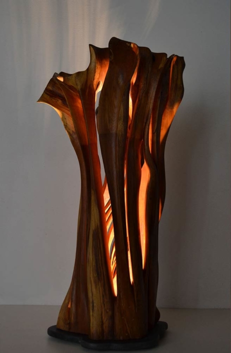 Sinfonia in Legno e Luce, 2016, Kirschbaum/Schiefersockel/LED Lichtquelle, Höhe ca. 1,60m, Objekt steht zum Verkauf